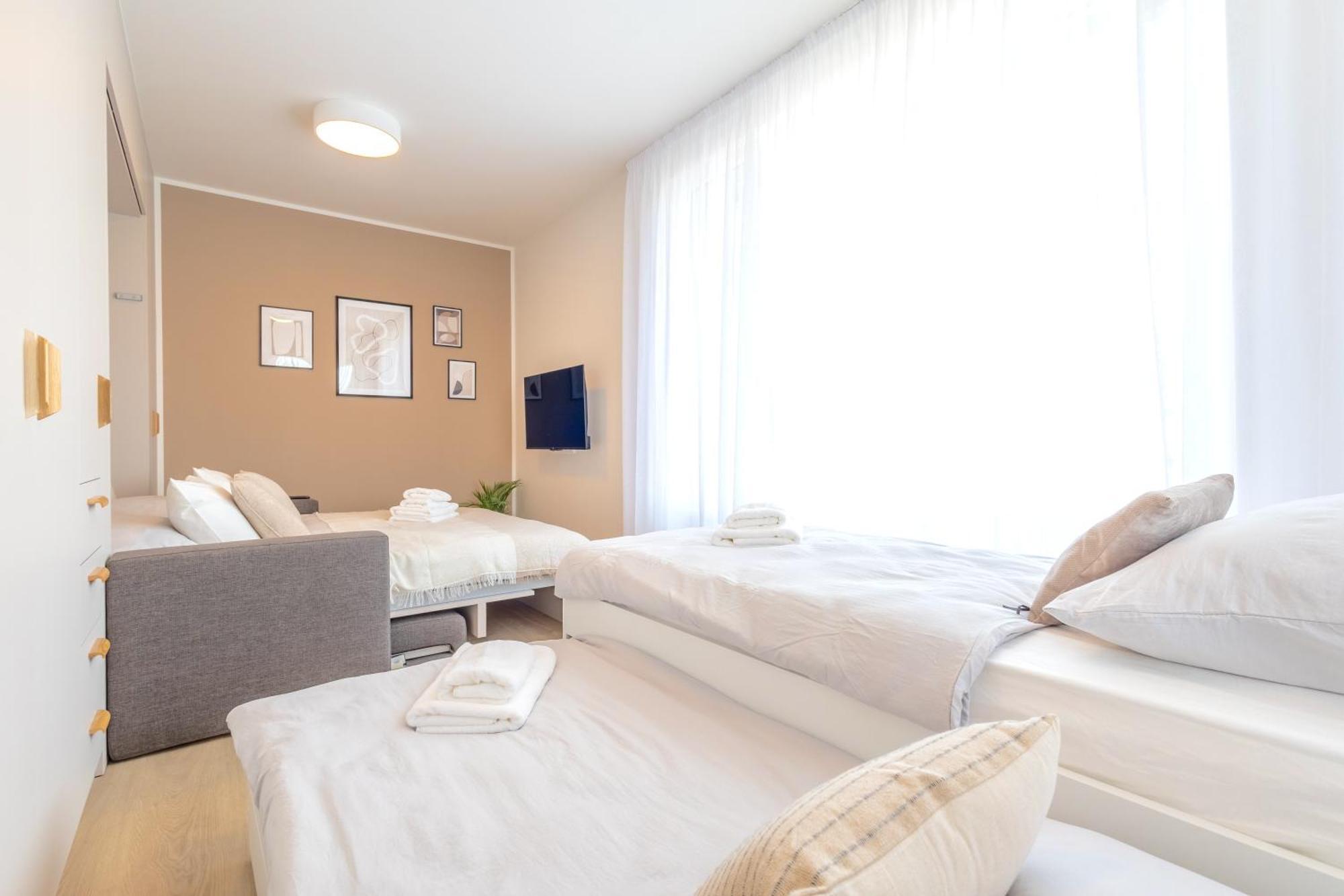 Apartmán Bright 2Br - 5Th Floor, Balcony, Free Parking By Gravity Praha Exteriér fotografie