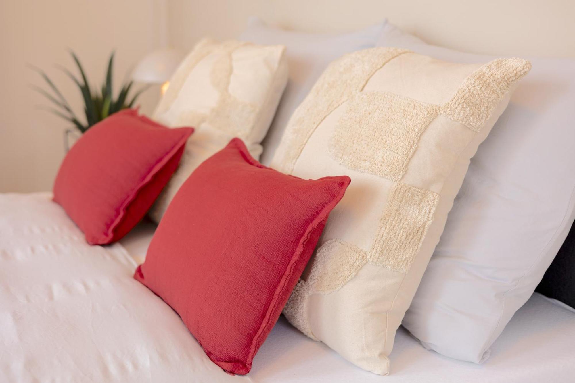 Apartmán Bright 2Br - 5Th Floor, Balcony, Free Parking By Gravity Praha Exteriér fotografie