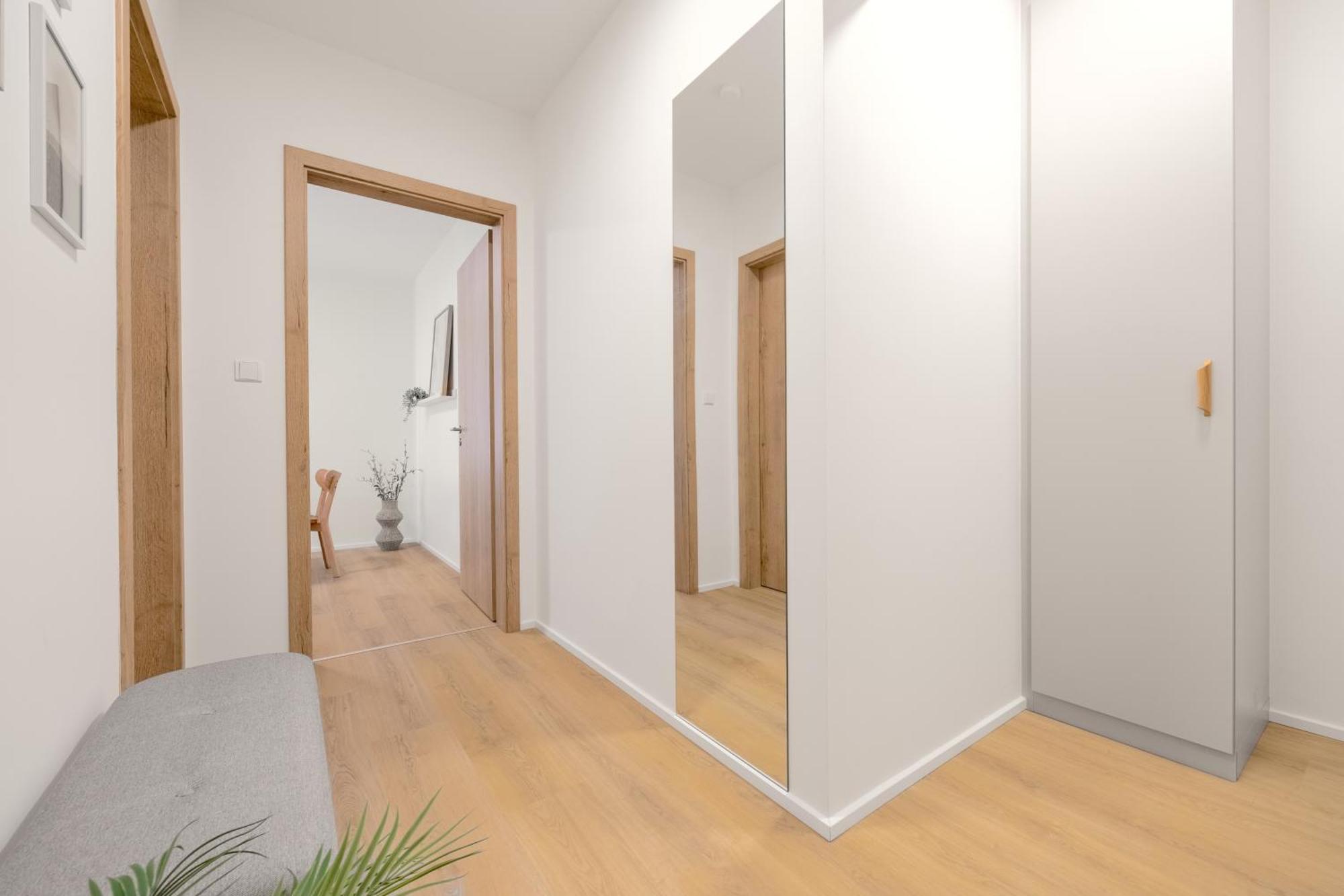 Apartmán Bright 2Br - 5Th Floor, Balcony, Free Parking By Gravity Praha Exteriér fotografie