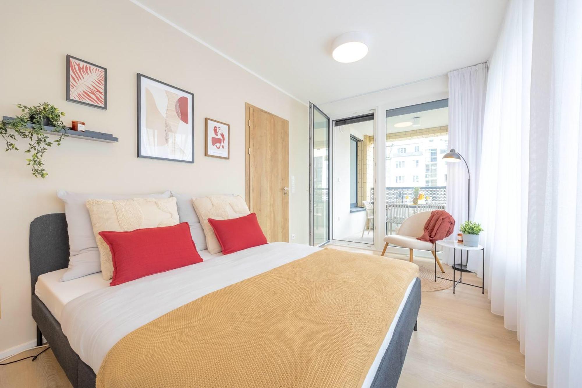Apartmán Bright 2Br - 5Th Floor, Balcony, Free Parking By Gravity Praha Exteriér fotografie
