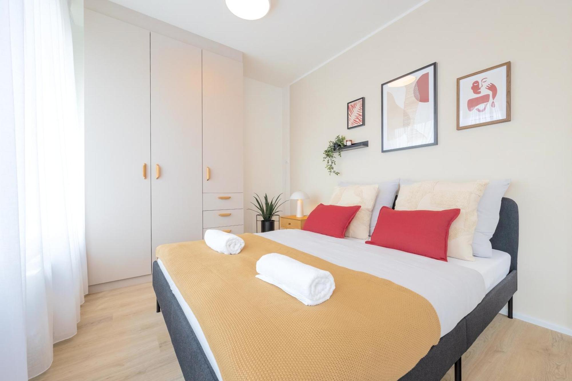 Apartmán Bright 2Br - 5Th Floor, Balcony, Free Parking By Gravity Praha Exteriér fotografie