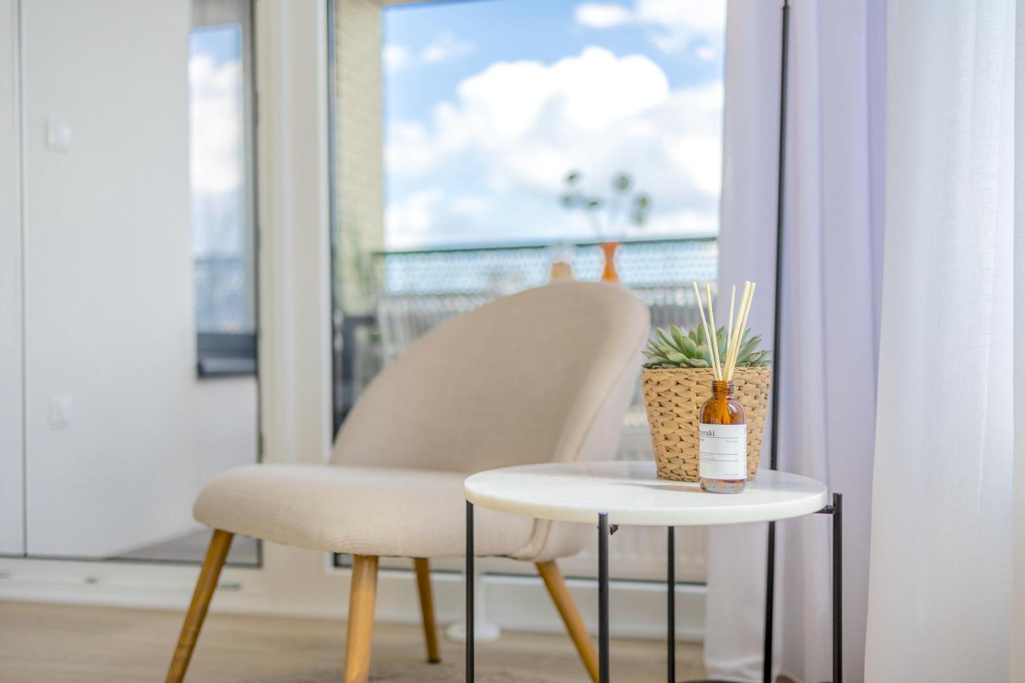 Apartmán Bright 2Br - 5Th Floor, Balcony, Free Parking By Gravity Praha Exteriér fotografie